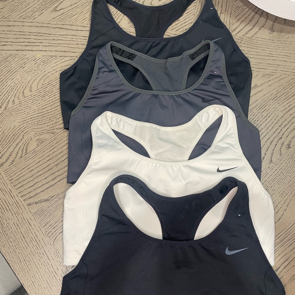 Nike Sports Bra Bundle Sz M